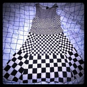 🖤▫️Checkered Dress▪️🤍